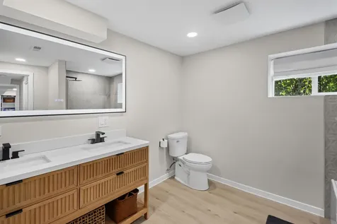5144 North Kolmar Avenue Chicago IL 60630