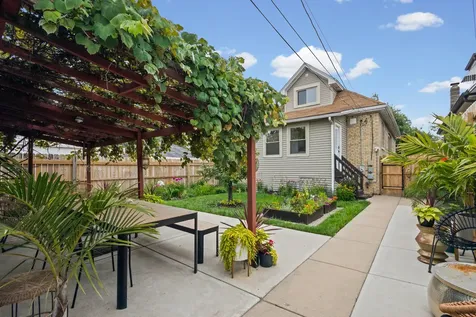 5144 North Kolmar Avenue Chicago IL 60630