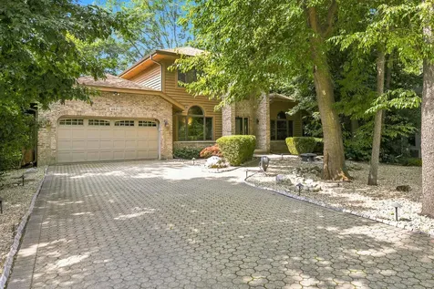 4821 Deepwood Lane Palatine IL 60067