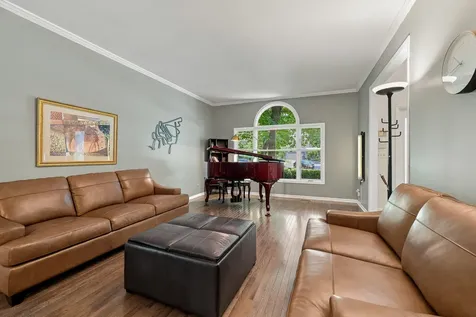 4821 Deepwood Lane Palatine IL 60067