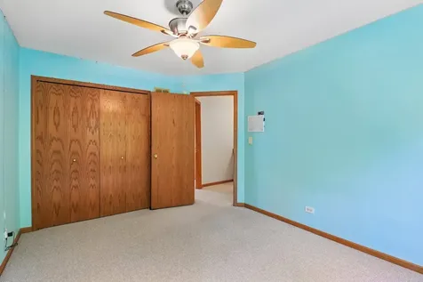 322 Chesapeake Lane Bloomingdale IL 60108