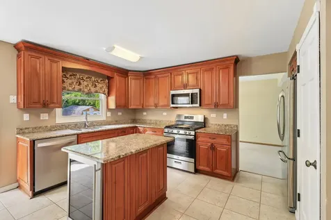322 Chesapeake Lane Bloomingdale IL 60108