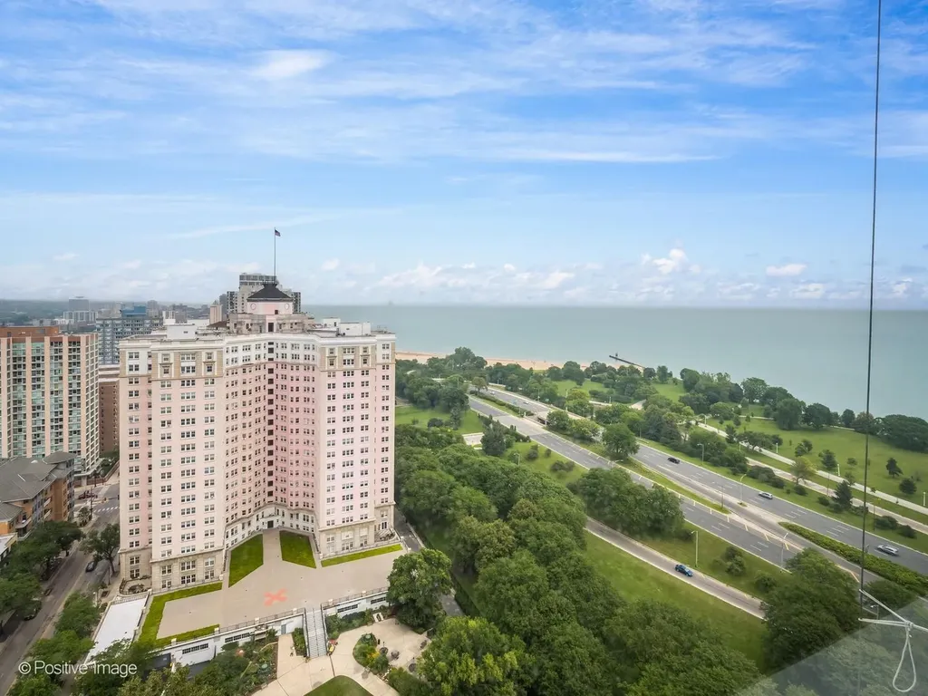 5455 North Sheridan Road Chicago IL 60640