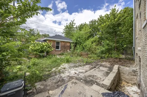 8012 South Elizabeth Street Chicago IL 60620