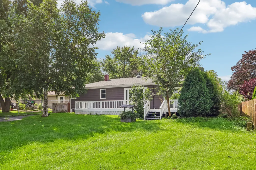520 Woodlyn Drive Aurora IL 60505