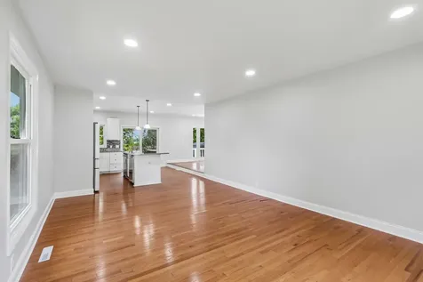 520 Woodlyn Drive Aurora IL 60505