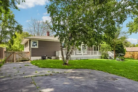 520 Woodlyn Drive Aurora IL 60505
