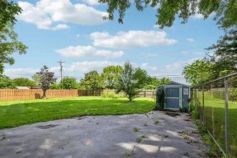 520 Woodlyn Drive Aurora IL 60505