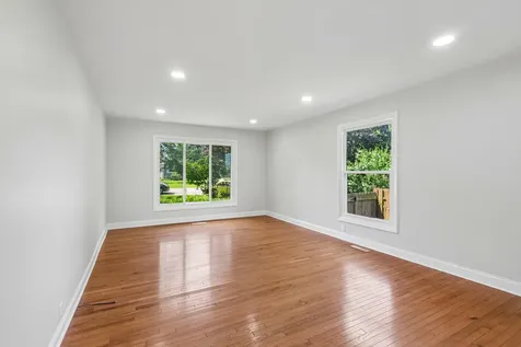 520 Woodlyn Drive Aurora IL 60505