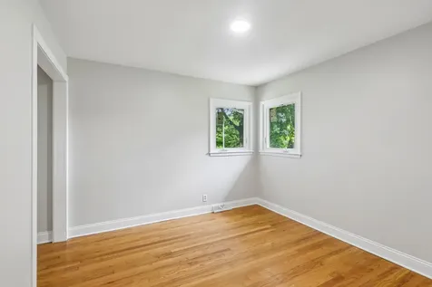 520 Woodlyn Drive Aurora IL 60505