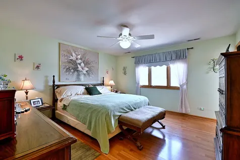2511 North 74th Avenue Elmwood Park IL 60707