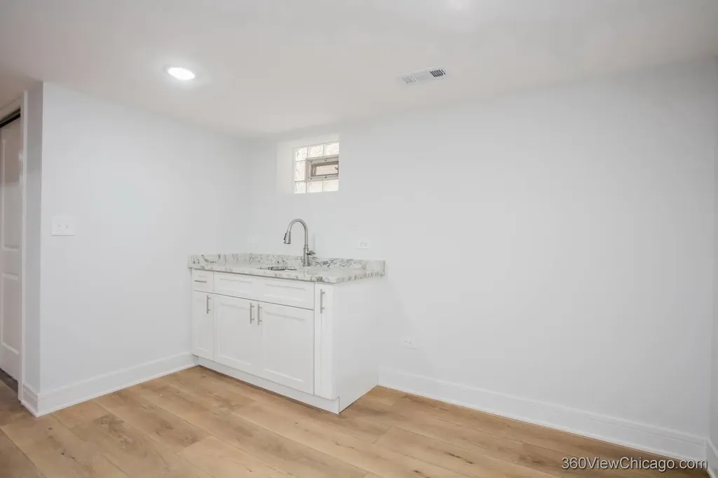 1037 West 103rd Street Chicago IL 60643