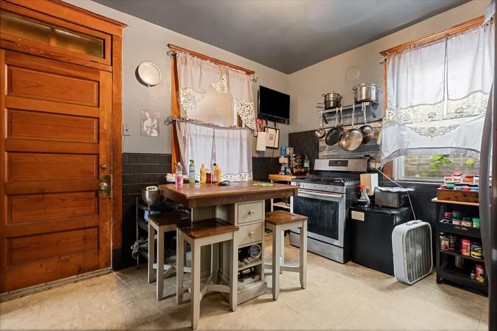 5937 South Maplewood Avenue Chicago IL 60629