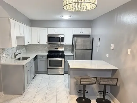 670 Marilyn Avenue Glendale Heights IL 60139