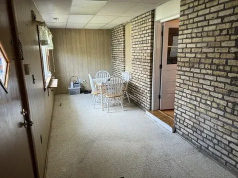 5330 West Melrose Street Chicago IL 60641