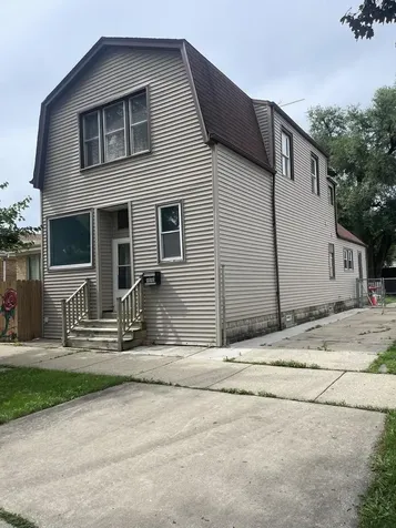 4846 West Gunnison Street Chicago IL 60630