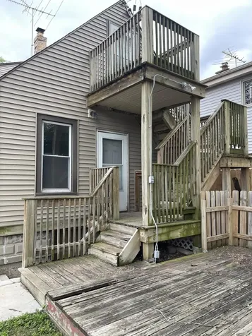 4846 West Gunnison Street Chicago IL 60630