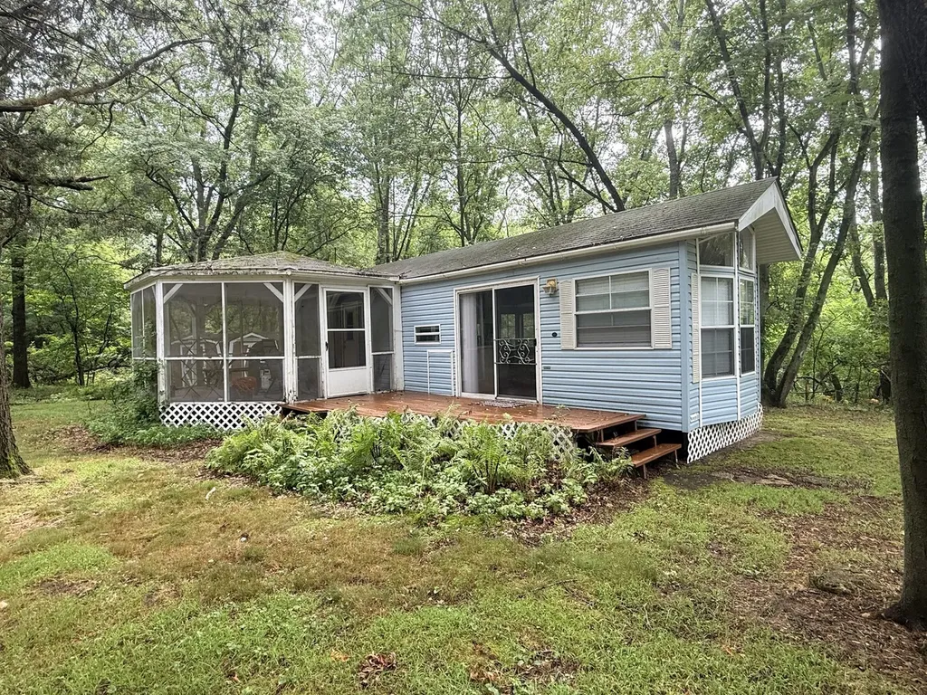 26-127/128 Woodhaven Lakes Sublette IL 61367