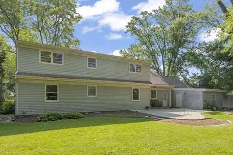 120 North Pine Street Geneva IL 60134