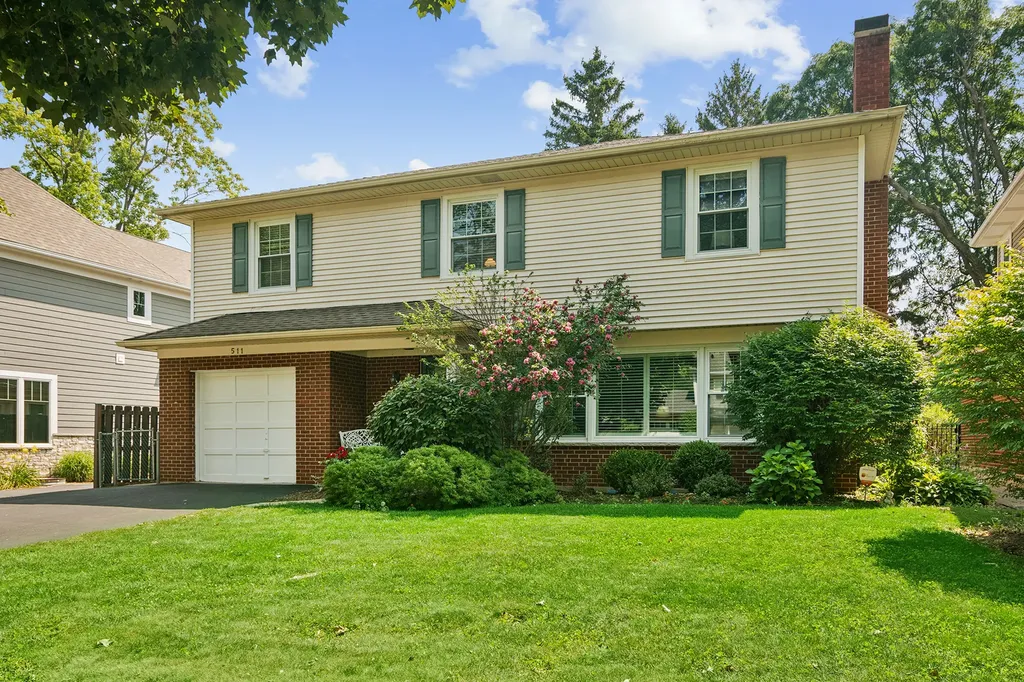 511 South Walnut Avenue Arlington Heights IL 60005