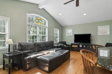 511 South Walnut Avenue Arlington Heights IL 60005