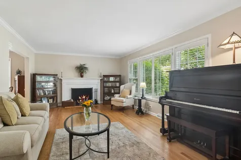 511 South Walnut Avenue Arlington Heights IL 60005