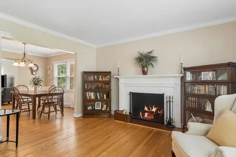 511 South Walnut Avenue Arlington Heights IL 60005