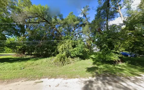 40 South Johanna Avenue Freeport IL 61032