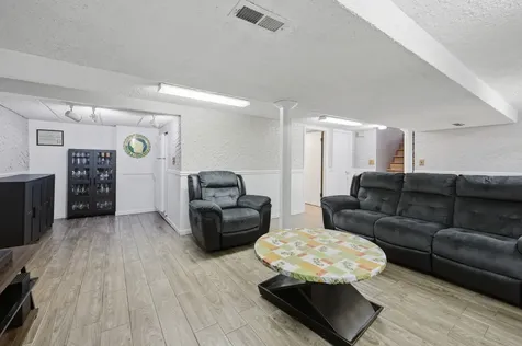 4850 Michigan Avenue Schiller Park IL 60176