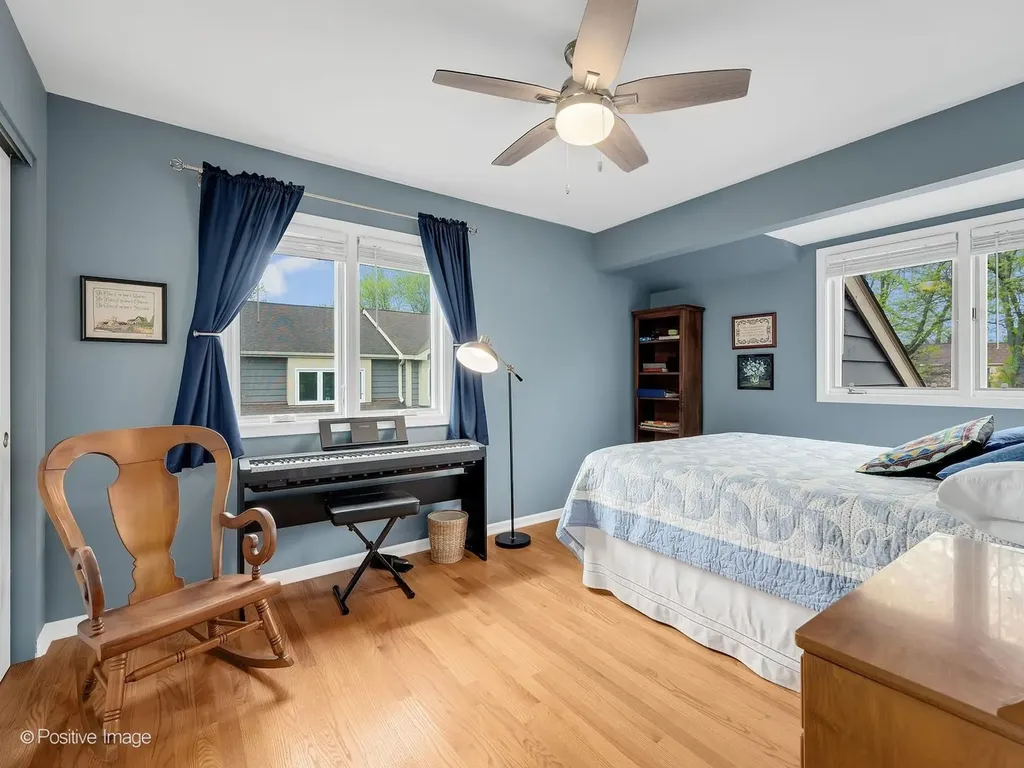 517 Renn Court Wheaton IL 60187
