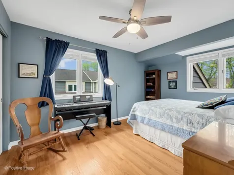 517 Renn Court Wheaton IL 60187