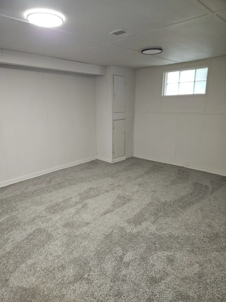 10638 South Eberhart Avenue Chicago IL 60628