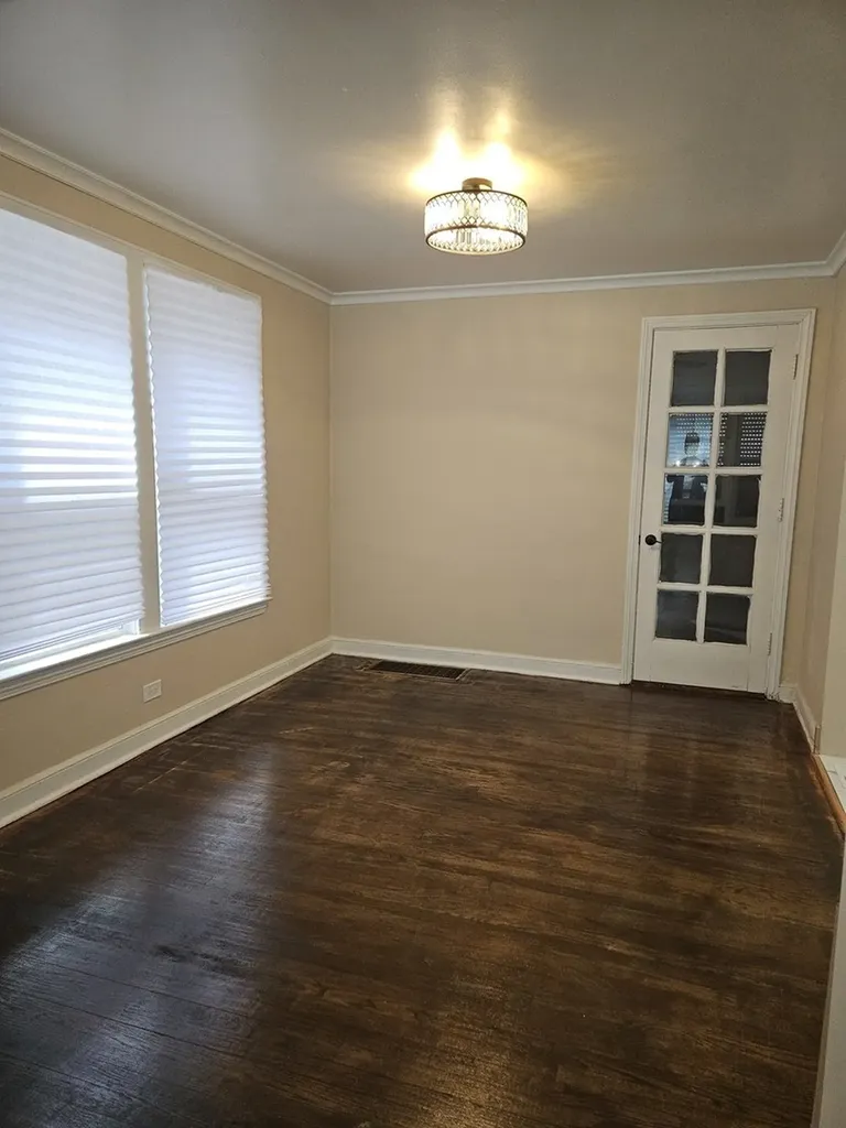10638 South Eberhart Avenue Chicago IL 60628