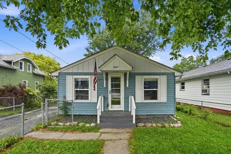 2817 19TH Street East Moline IL 61244