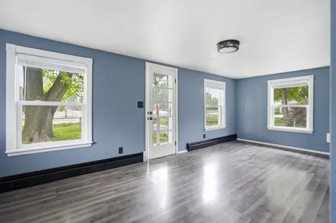 2817 19TH Street East Moline IL 61244