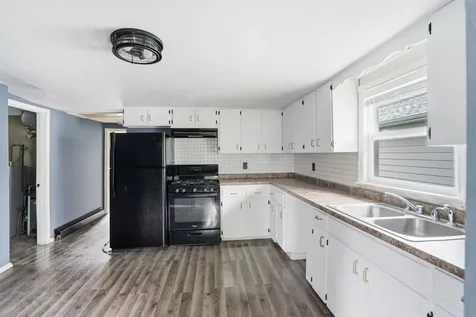 2817 19TH Street East Moline IL 61244