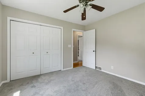 3325 40TH Street Moline IL 61265