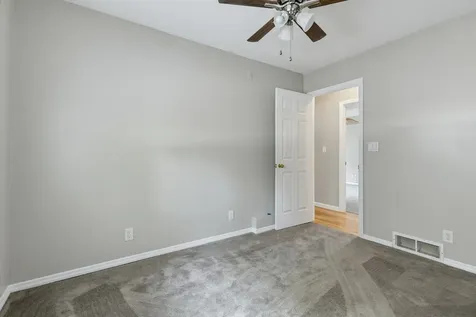 3325 40TH Street Moline IL 61265