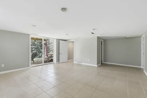 3325 40TH Street Moline IL 61265