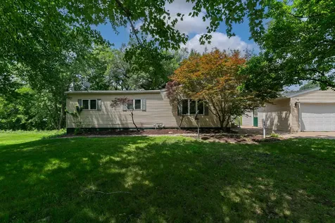 3325 40TH Street Moline IL 61265