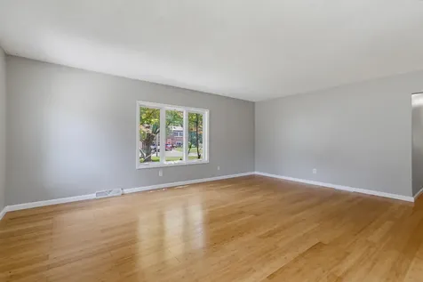 3325 40TH Street Moline IL 61265