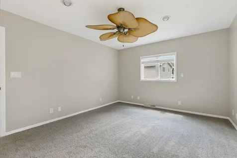 3325 40TH Street Moline IL 61265