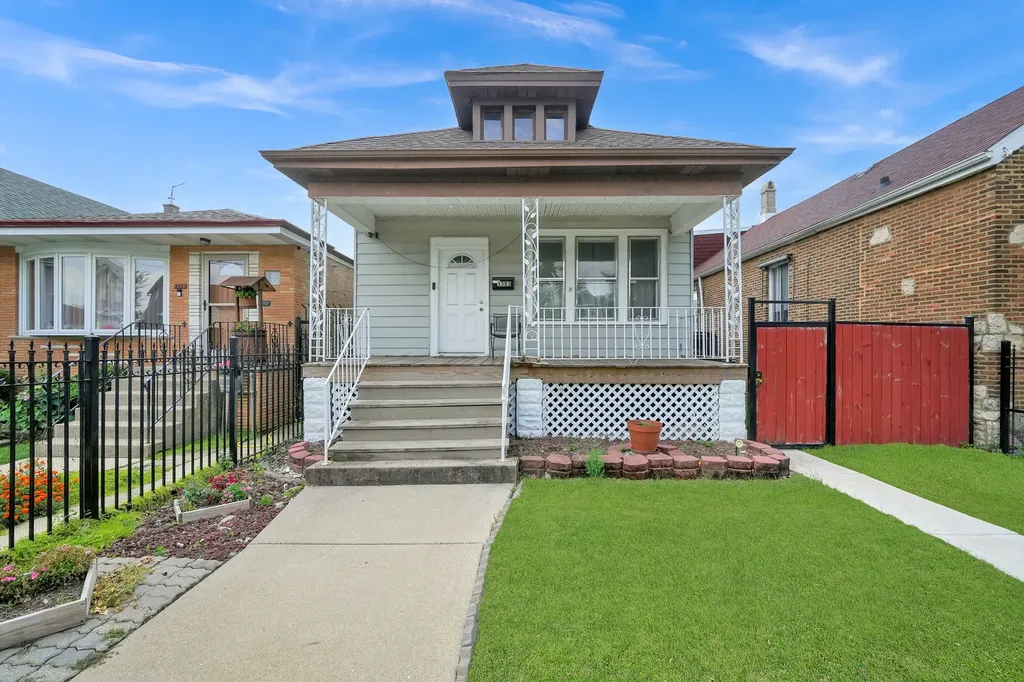 3353 West 60th Street S Chicago IL 60629