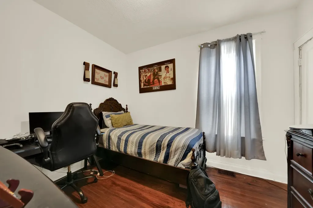 3353 West 60th Street S Chicago IL 60629
