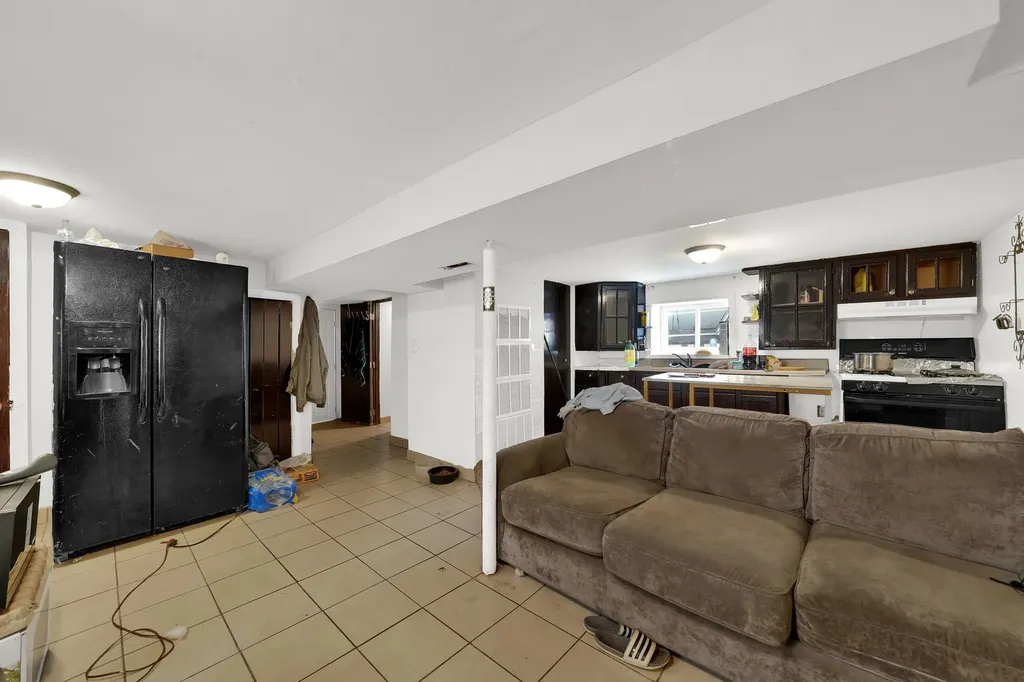 3353 West 60th Street S Chicago IL 60629