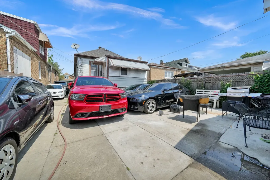 3353 West 60th Street S Chicago IL 60629