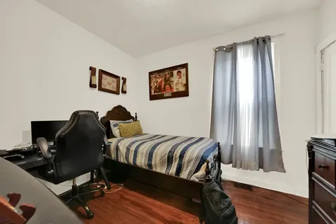 3353 West 60th Street S Chicago IL 60629