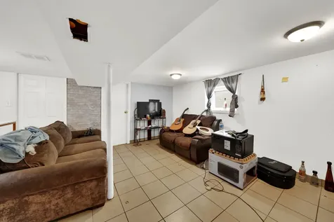 3353 West 60th Street S Chicago IL 60629