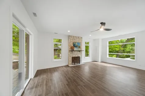 615 Harper Drive Algonquin IL 60102