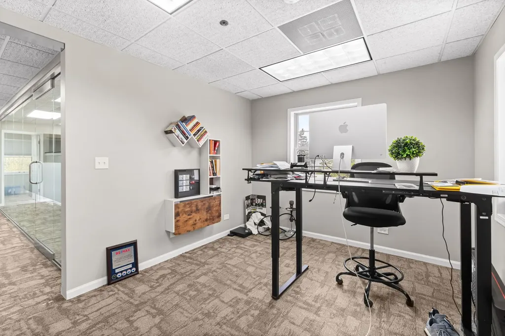 1025 West Wise Road Schaumburg IL 60193